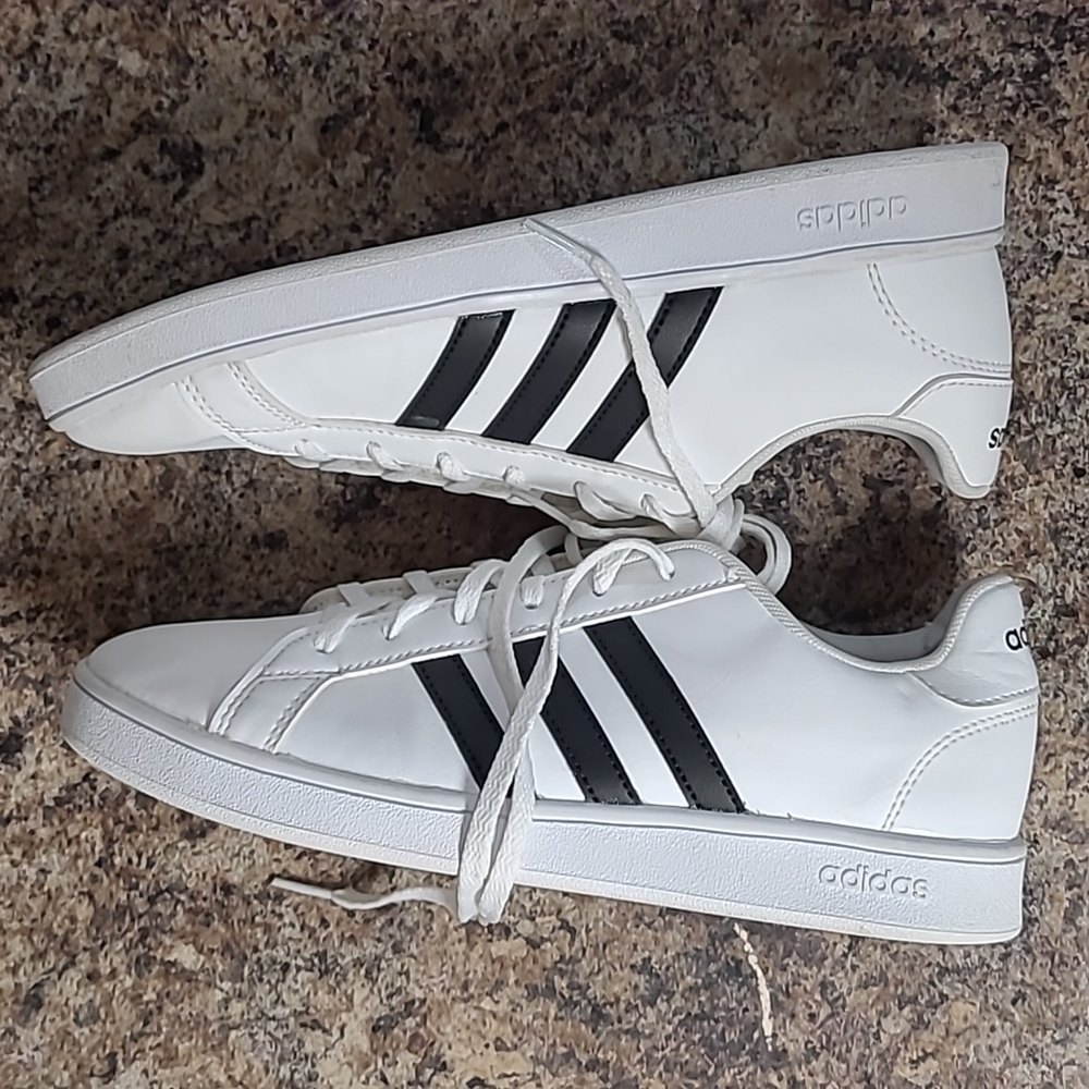 Classic Adidas Leather Sneakers - Picture 7 of 10